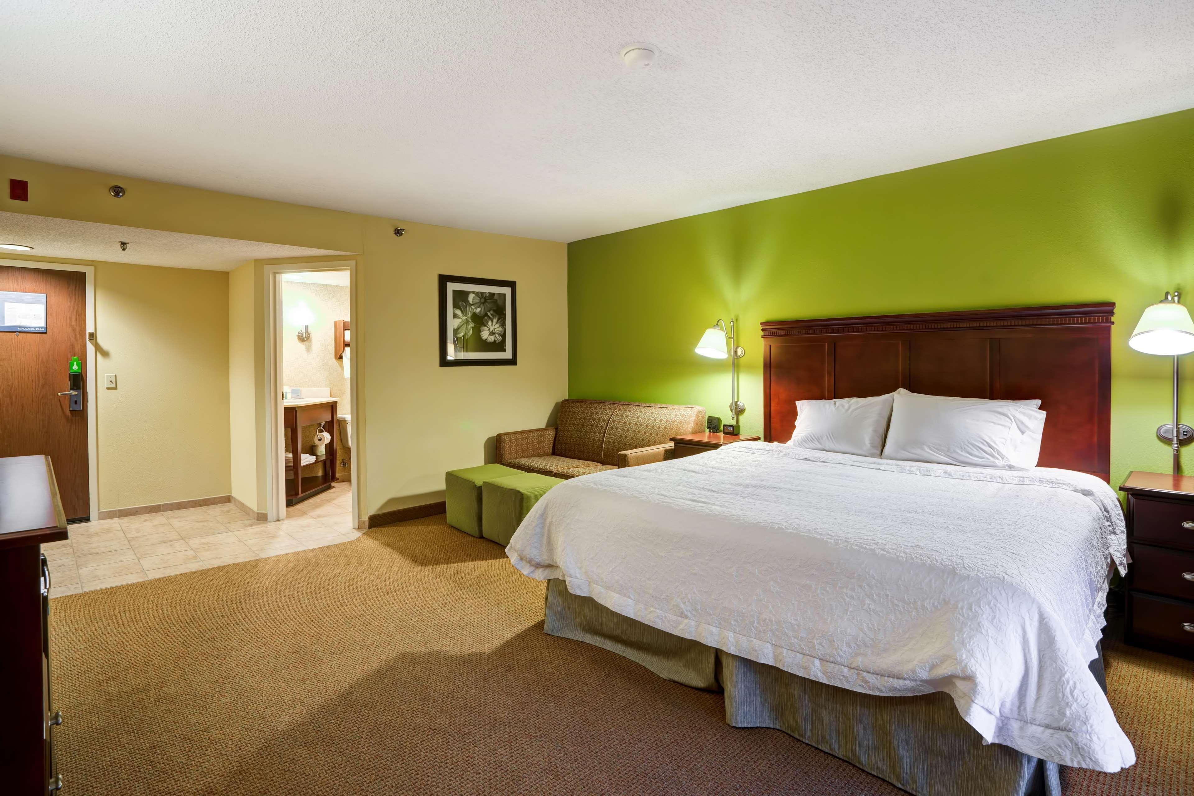 Hampton Inn Morgantown Exterior photo
