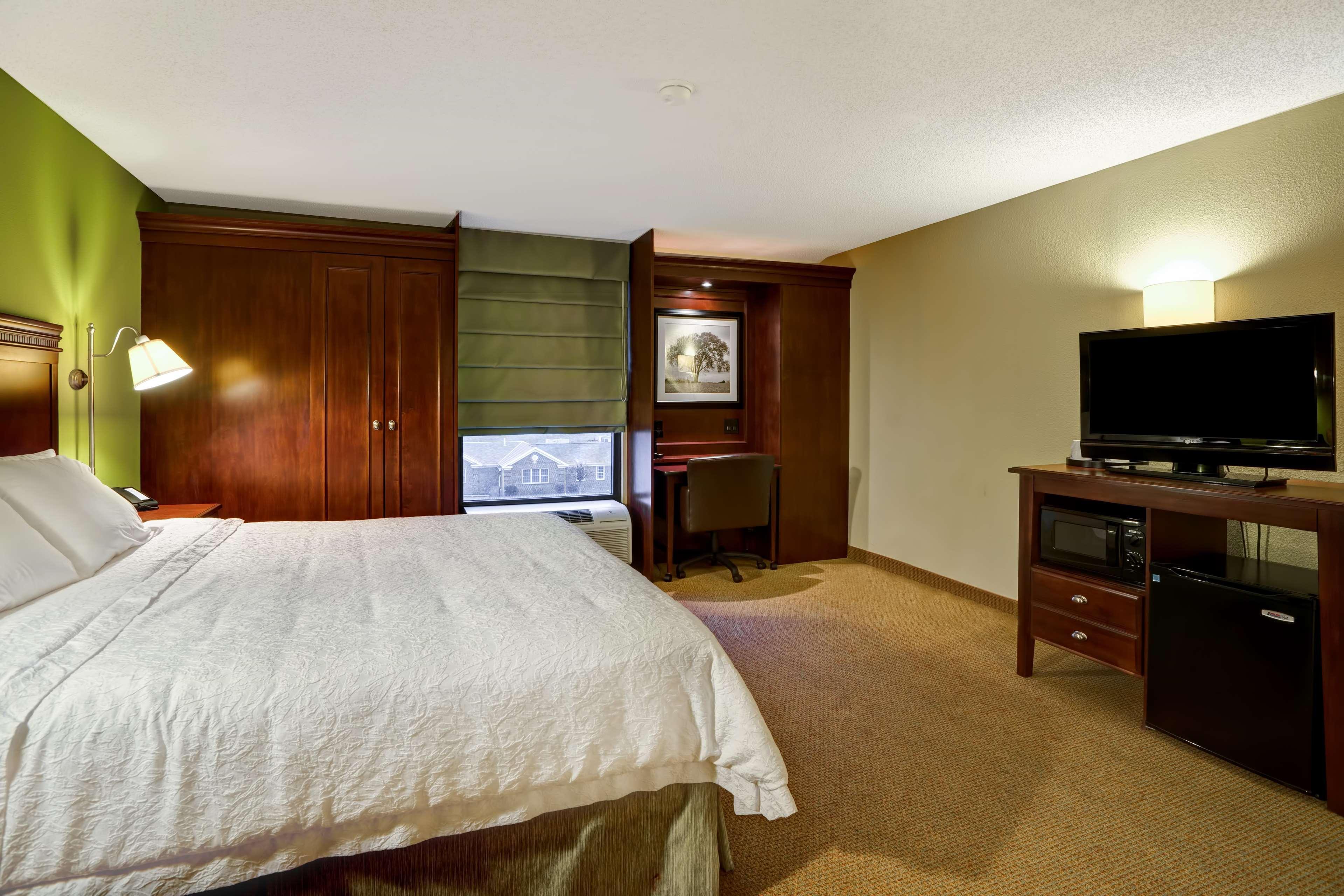 Hampton Inn Morgantown Exterior photo