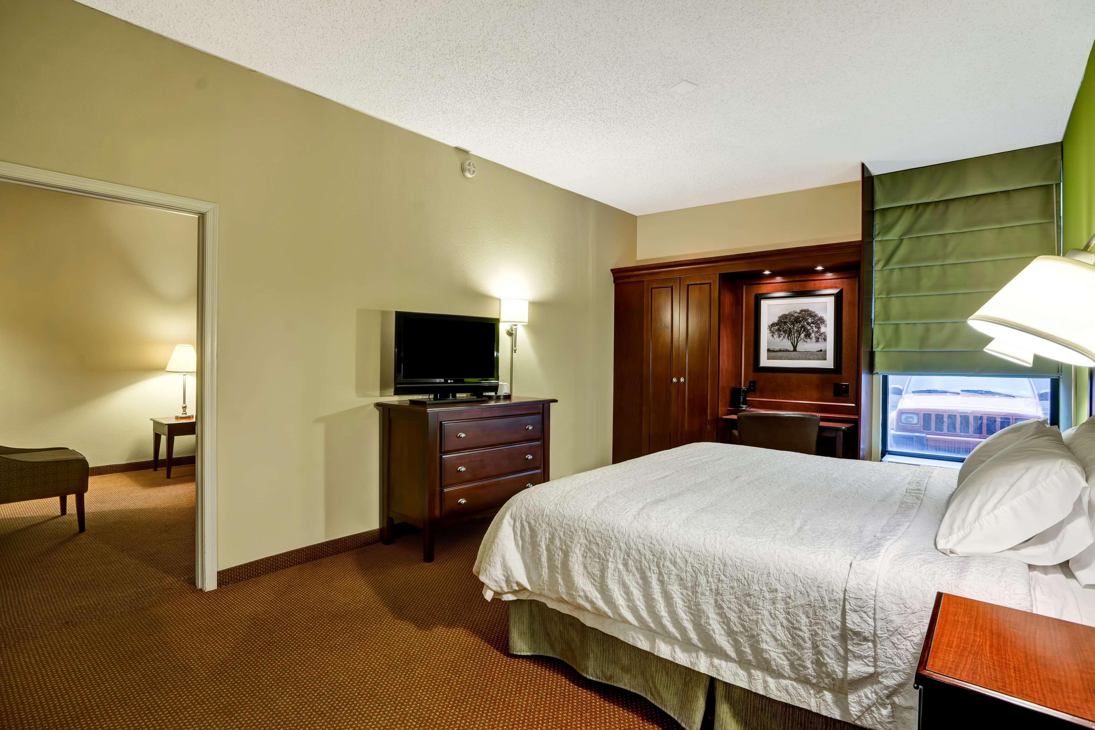 Hampton Inn Morgantown Exterior photo