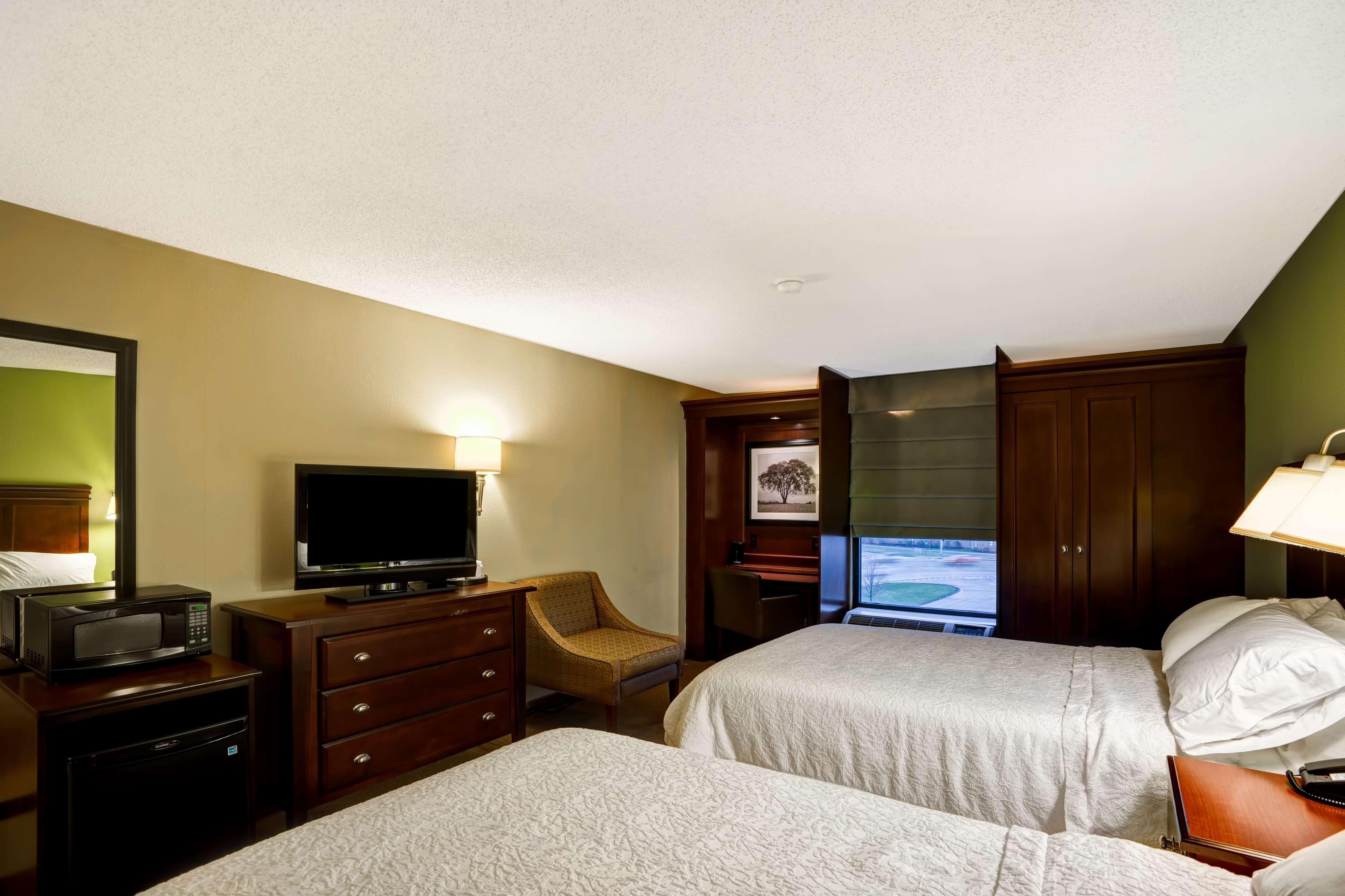 Hampton Inn Morgantown Exterior photo