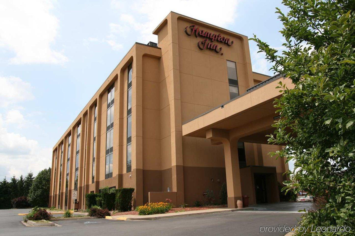 Hampton Inn Morgantown Exterior photo