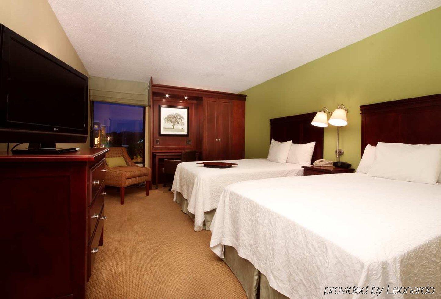 Hampton Inn Morgantown Room photo